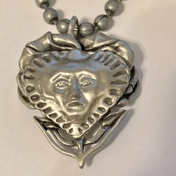 Vintage Disney Pirates of the Caribbean Necklace Tia Dalma Calypso Witch 17.5" - Picture 4 of 12